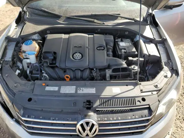 2013 VOLKSWAGEN PASSAT SE  