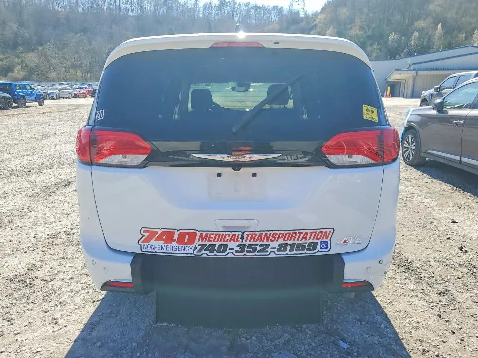 2023 CHRYSLER VOYAGER   