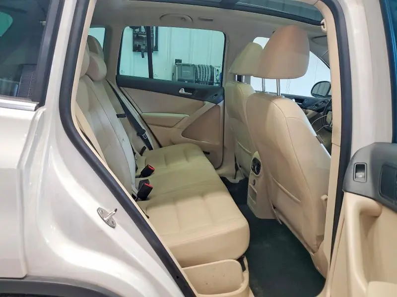 2014 VOLKSWAGEN TIGUAN S  