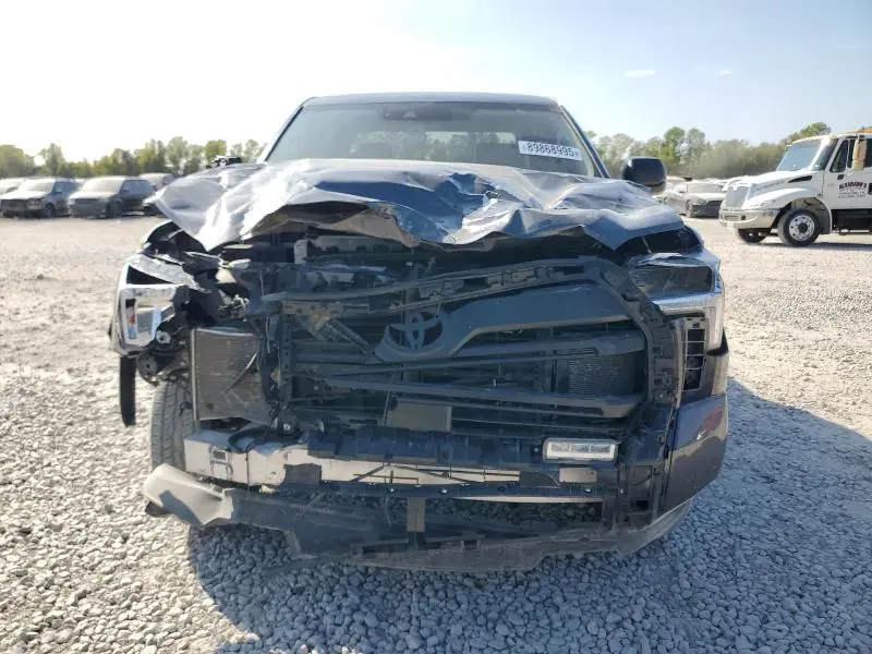 2024 TOYOTA TUNDRA CREWMAX SR  