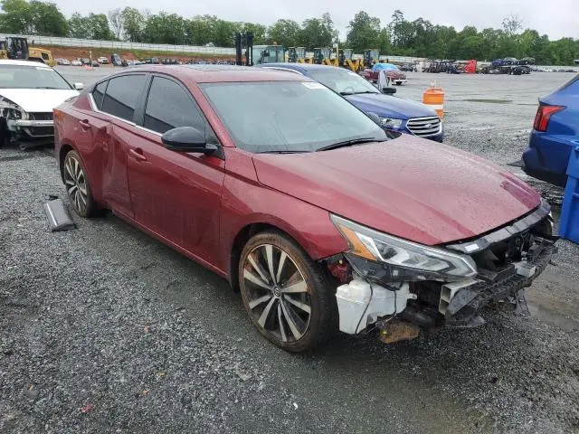 2022 NISSAN ALTIMA SR  