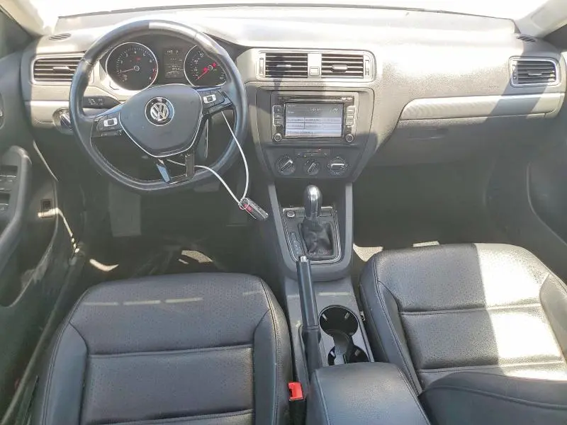 2015 VOLKSWAGEN JETTA SE  