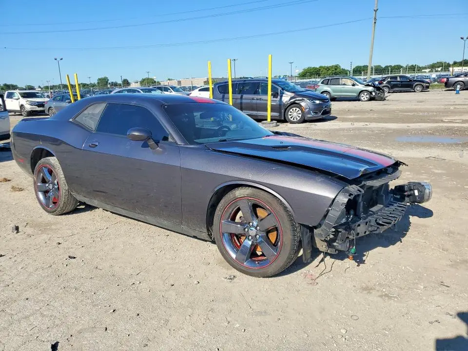 2013 DODGE CHALLENGER SXT  