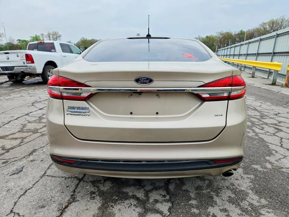 2017 FORD FUSION SE  