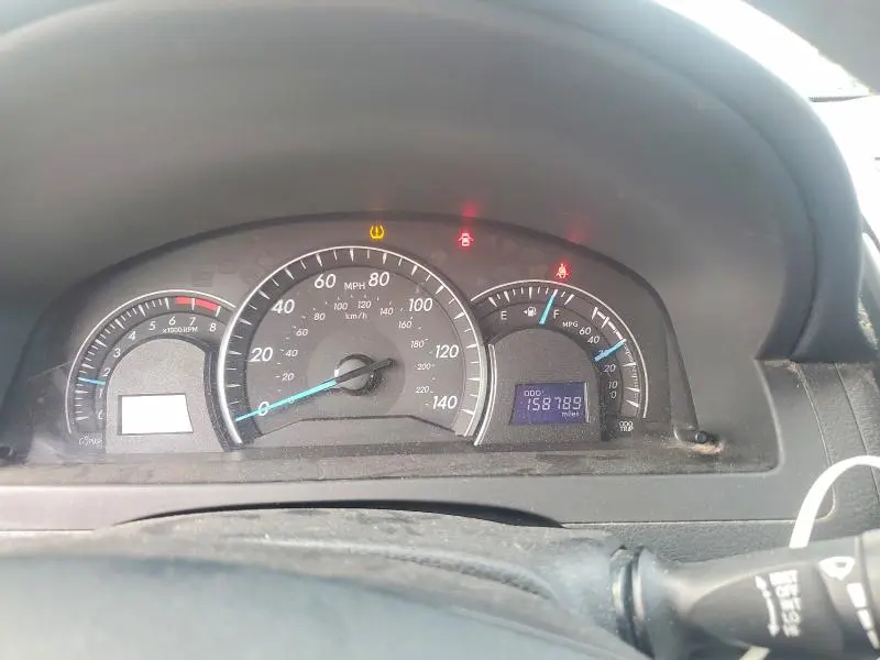 2012 TOYOTA CAMRY LE  