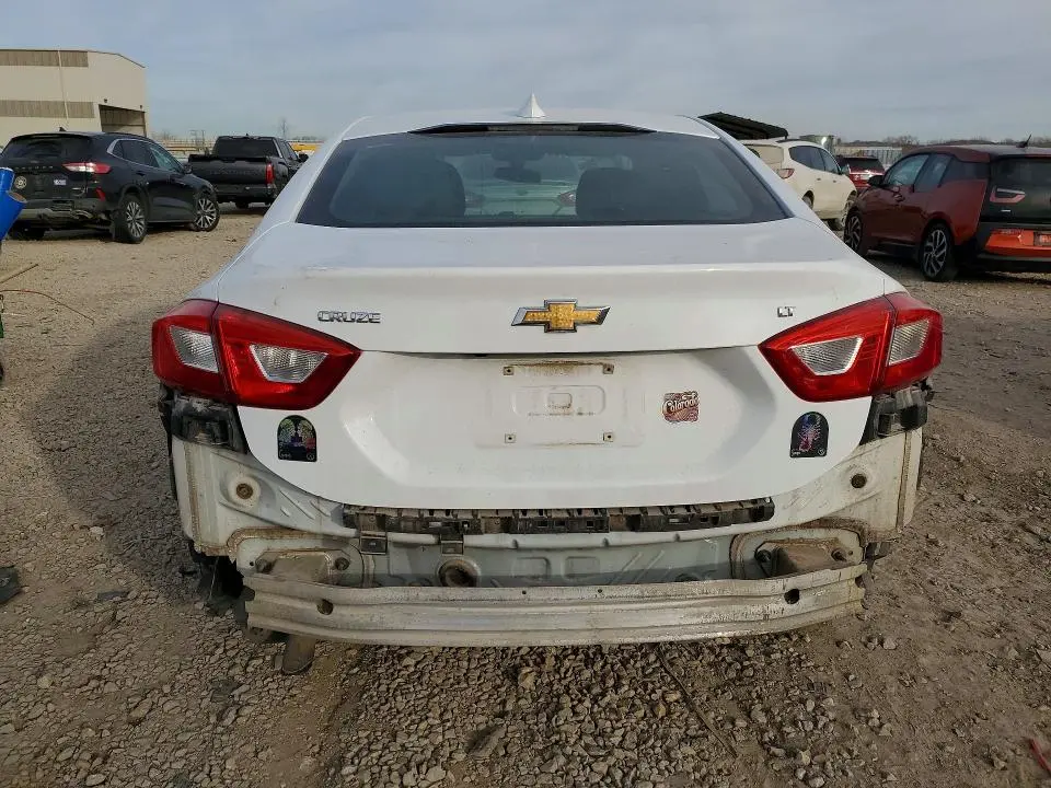 2018 CHEVROLET CRUZE LT  