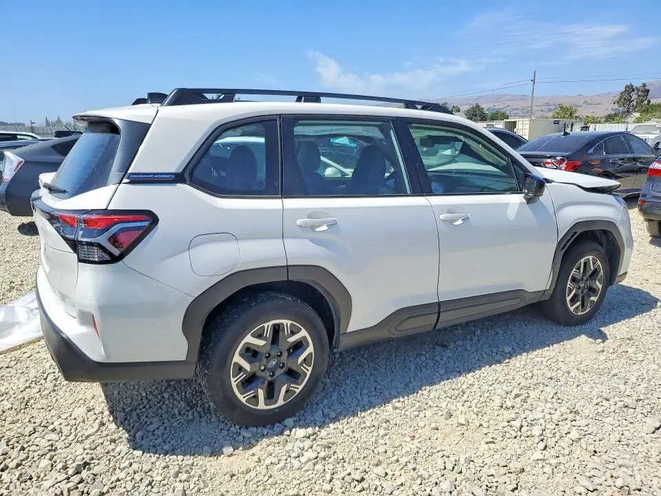 2025 SUBARU FORESTER   