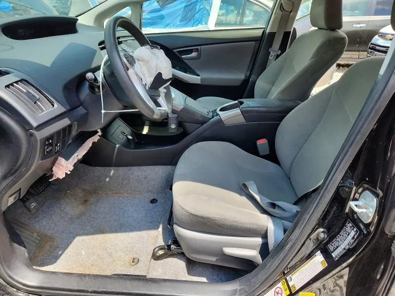 2015 TOYOTA PRIUS THREE  
