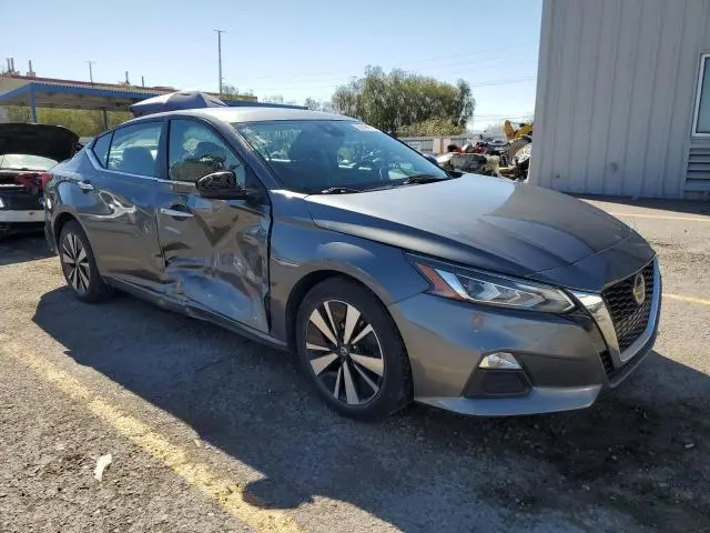 2021 NISSAN ALTIMA SV  