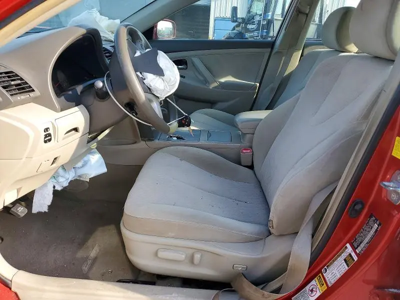 2011 TOYOTA CAMRY LE  