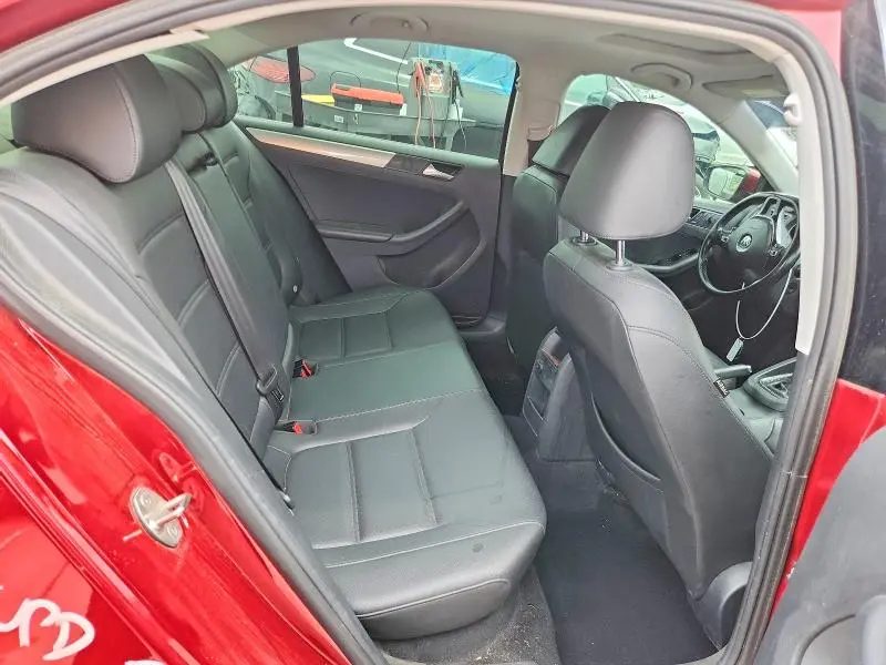 2017 VOLKSWAGEN JETTA SE  
