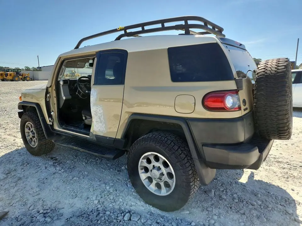2013 TOYOTA FJ CRUISER BASE  