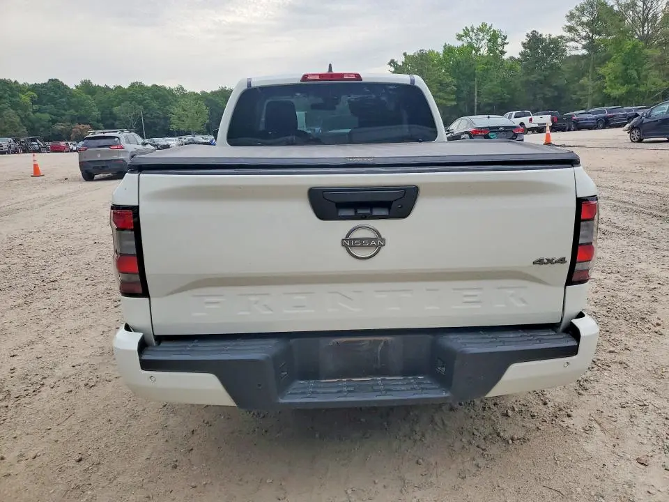2025 NISSAN FRONTIER SV  