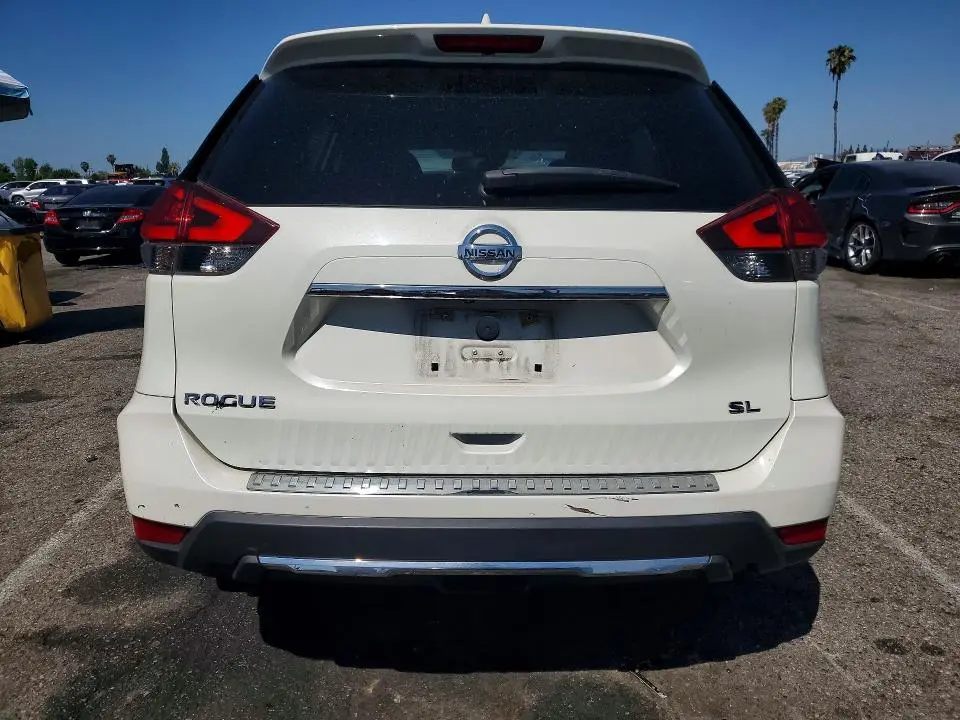 2017 NISSAN ROGUE SL  