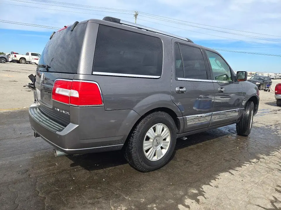 2012 LINCOLN NAVIGATOR   
