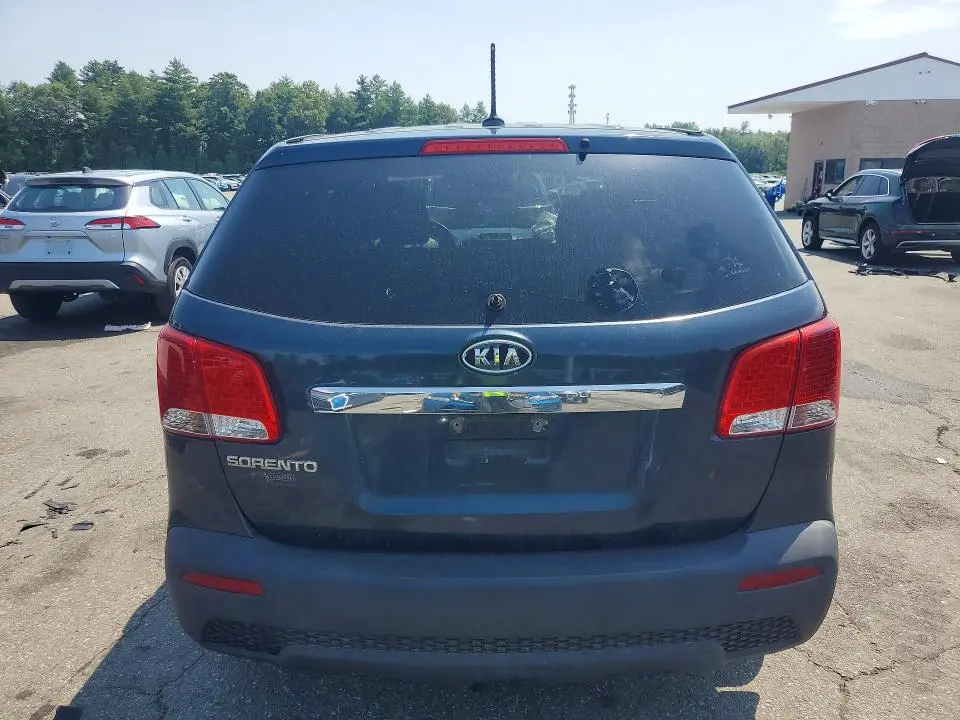 2011 KIA SORENTO LX  