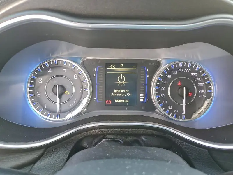 2016 CHRYSLER 200 LX  