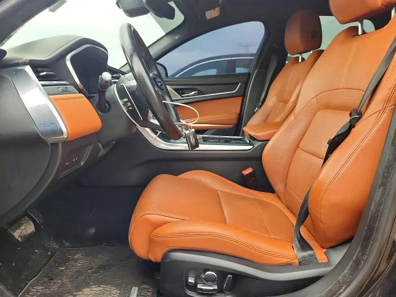 2021 JAGUAR XF R-DYNAMIC SE  