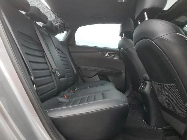 2024 KIA FORTE GT LINE  