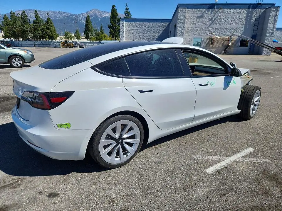 2021 TESLA MODEL 3   