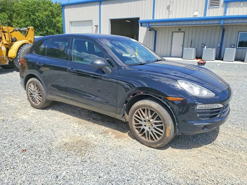2013 PORSCHE CAYENNE   