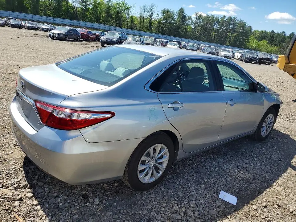 2016 TOYOTA CAMRY LE  