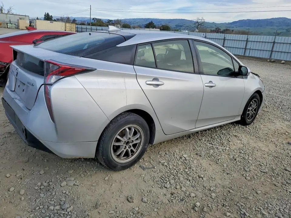 2016 TOYOTA PRIUS   