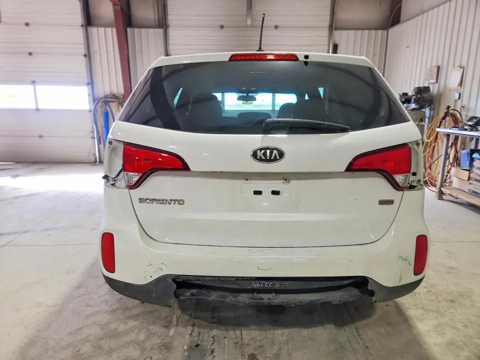 2015 KIA SORENTO LX  