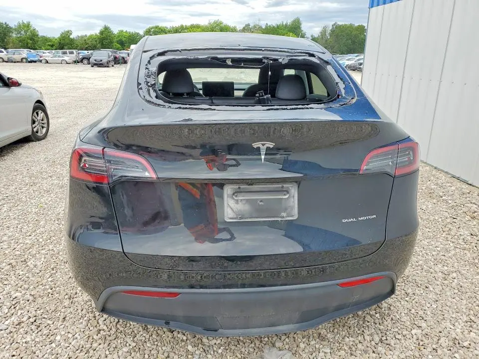 2025 TESLA MODEL Y   