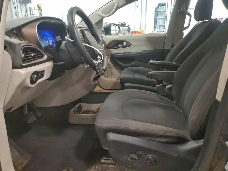 2017 CHRYSLER PACIFICA LX  