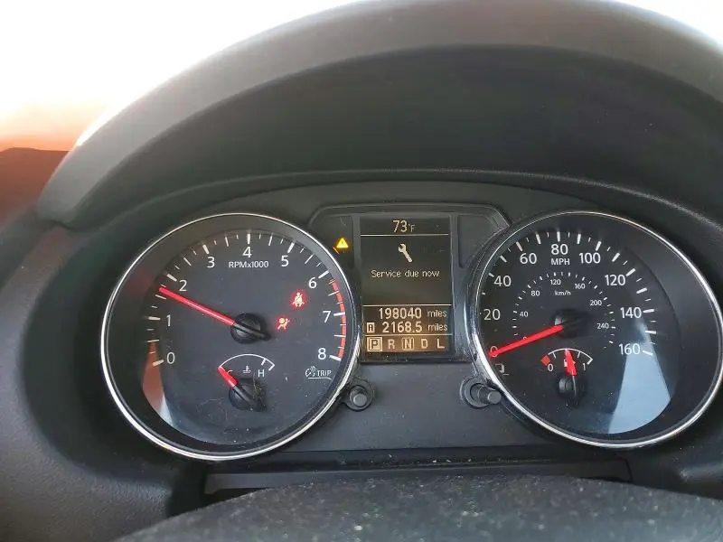 2011 NISSAN ROGUE S  