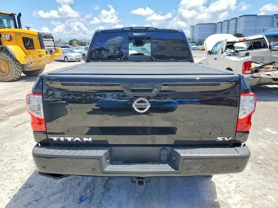 2021 NISSAN TITAN SV  
