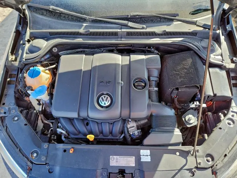 2011 VOLKSWAGEN JETTA SEL  