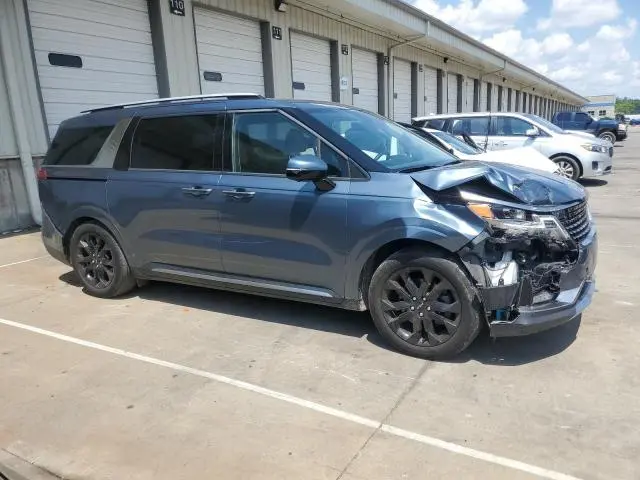 2023 KIA CARNIVAL SX  