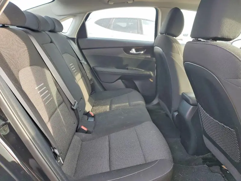 2019 KIA FORTE S  