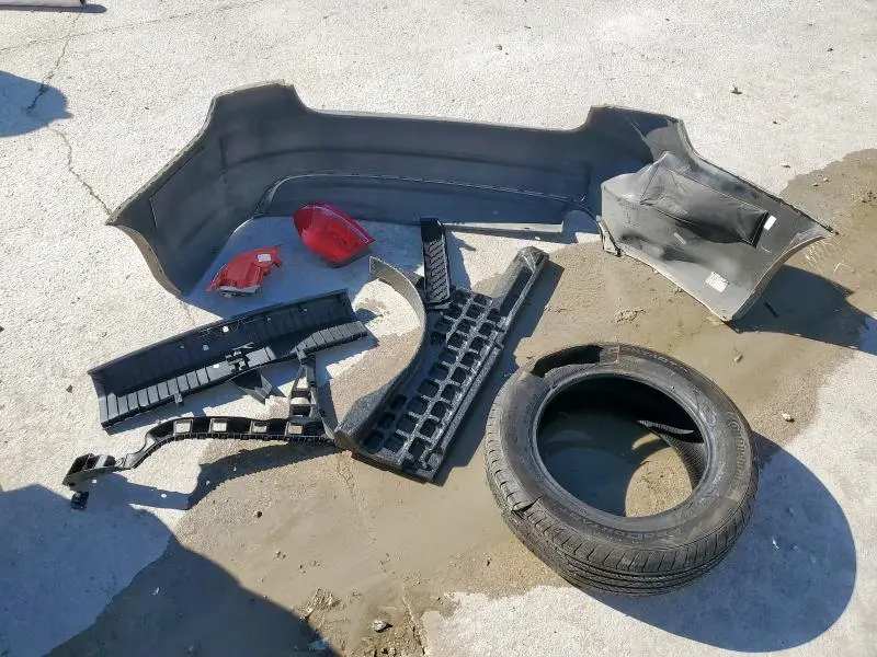 2015 VOLKSWAGEN PASSAT SE  