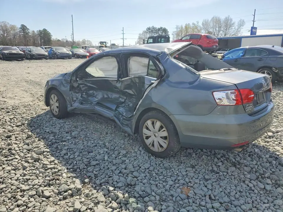 2013 VOLKSWAGEN JETTA SE  
