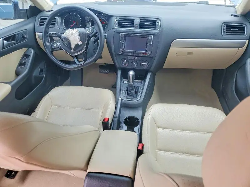 2016 VOLKSWAGEN JETTA SE  