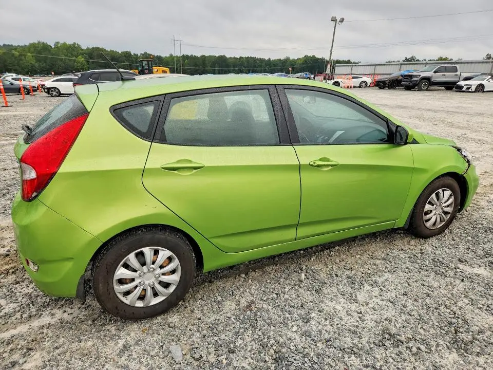 2013 HYUNDAI ACCENT GS  