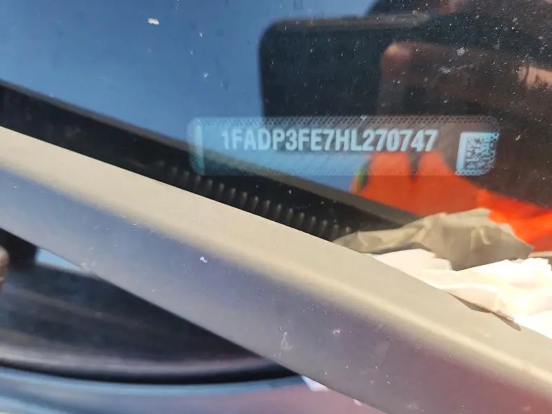 2017 FORD FOCUS SE  