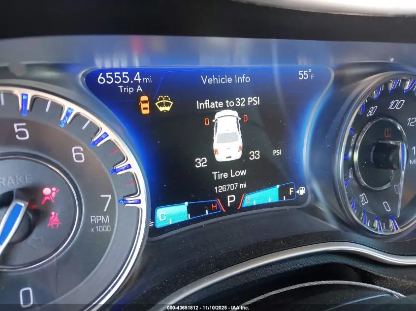 2017 CHRYSLER 300 LIMITED