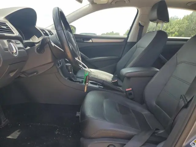 2015 VOLKSWAGEN PASSAT SE  