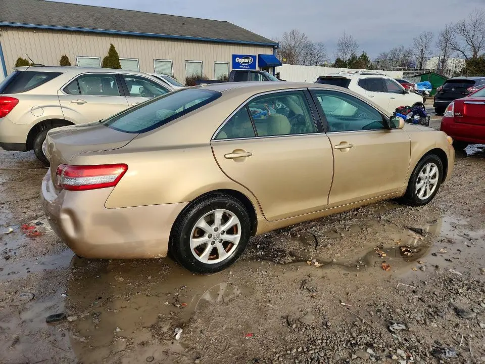 2011 TOYOTA CAMRY LE  