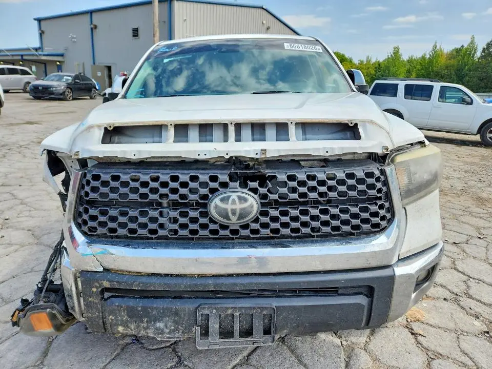 2020 TOYOTA TUNDRA SR5  