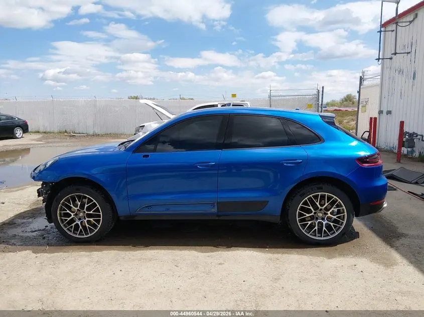 2018 PORSCHE MACAN  
