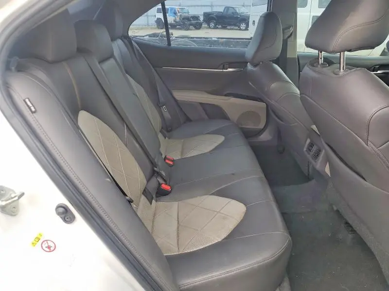 2018 TOYOTA CAMRY XLE V6  