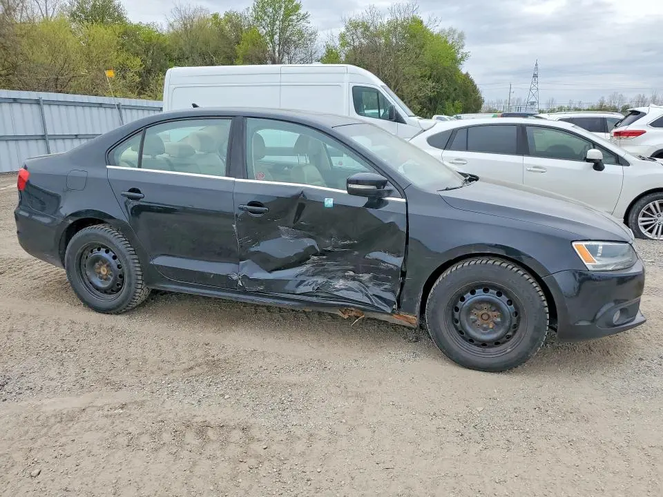2013 VOLKSWAGEN JETTA SEL  