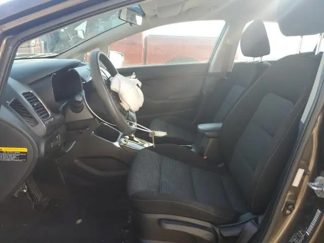 2017 KIA FORTE LX  