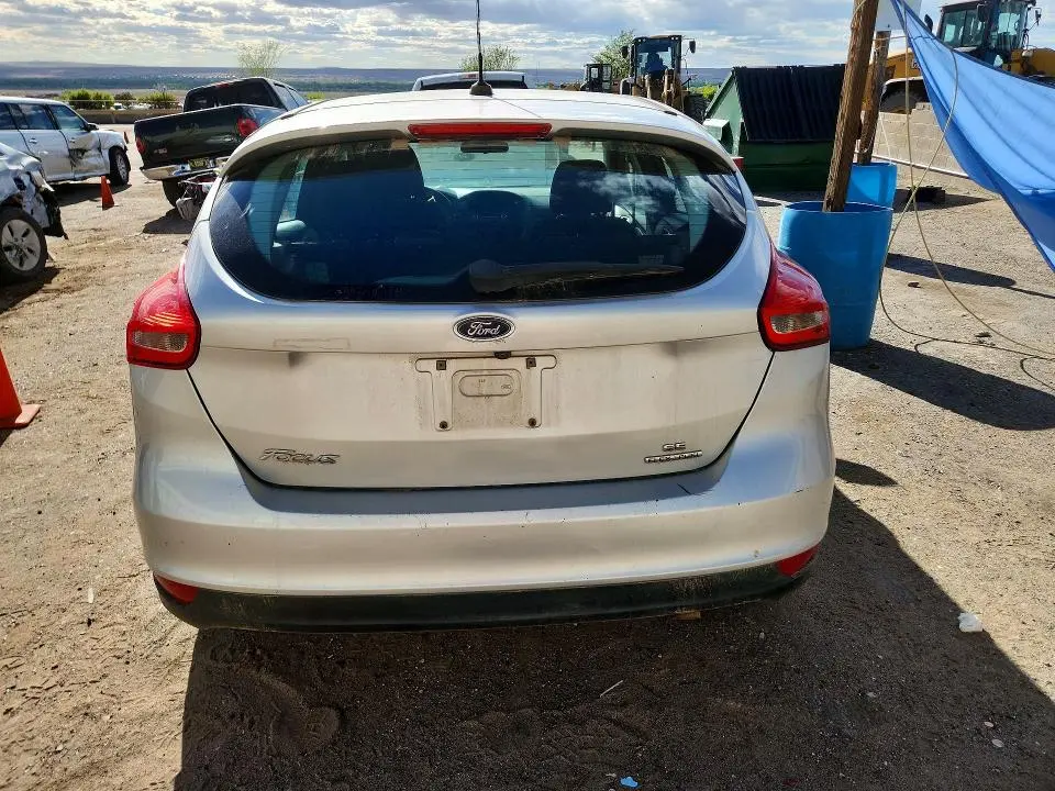 2016 FORD FOCUS SE  