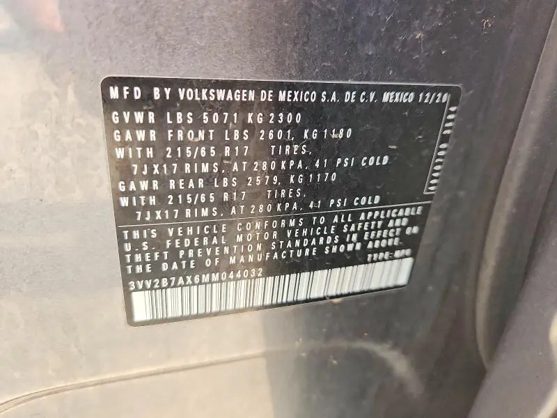 2021 VOLKSWAGEN TIGUAN SE  